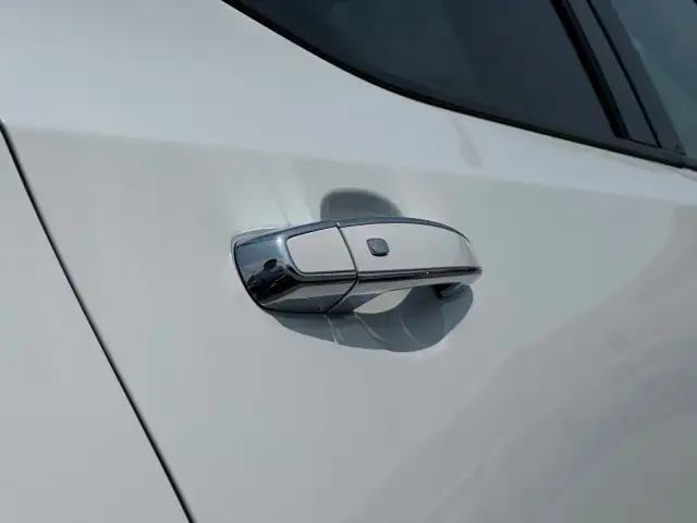 2024 GMC Terrain in Cars & Trucks in City of Toronto - Image 8