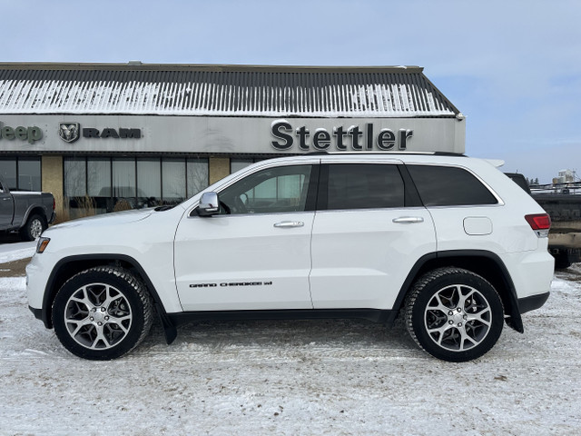  2022 Jeep Grand Cherokee LIMITED! LEATHER! REMOTE START! in Cars & Trucks in Red Deer - Image 3