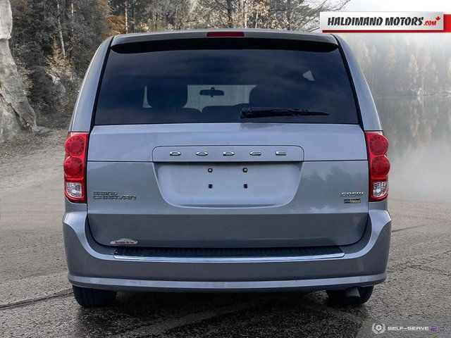  2015 Dodge Grand Caravan Crew in Cars & Trucks in Hamilton - Image 4