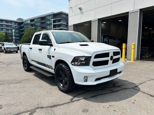 2019 Ram 1500 Classic EXPRESS | CREW | V8 | BLACKOUT PACKAGE | S in Cars & Trucks in Oakville / Halton Region