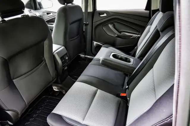 2019 Ford Escape SE FWD • HEATED SEATS • CP/AA • REMOTE START in Cars & Trucks in Ottawa - Image 33