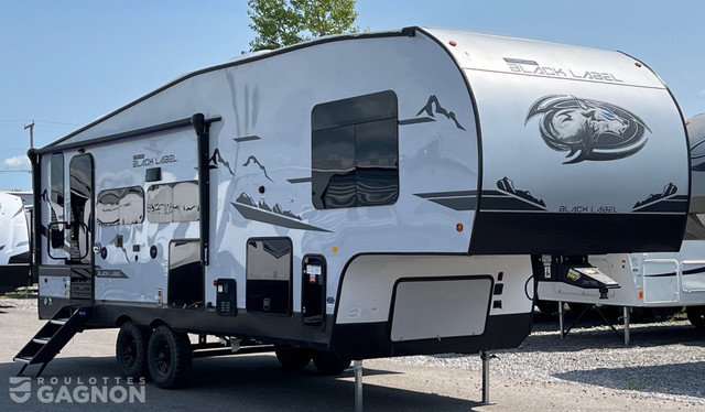 2023 Cherokee 245 TRBL Fifth Wheel in Travel Trailers & Campers in Laval / North Shore