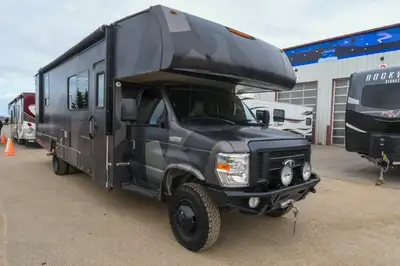 A rugged adventurer needs a rugged RV, and the 2018/19 Leprechaun 311FS Class C motorhome is the one...