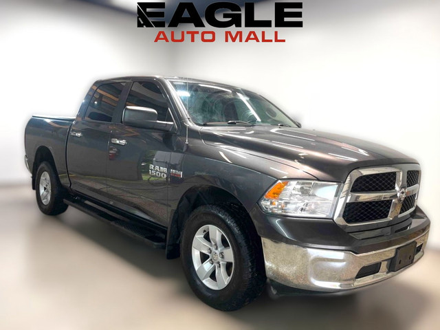 2017 Ram 1500 SLT 5.7L Hemi 4x4 Crew Cab | ParkView Backup Camer in Cars & Trucks in Cambridge