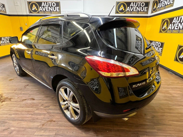 2011 Nissan Murano LE - LEATHER HEATED SEATS, BACKUP CAMERA, MED in Cars & Trucks in Calgary - Image 3