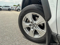 Enjoy effortless adventures in this 2021 Toyota RAV4 Hybrid LE. Its impressive fuel efficiency and a... (image 9)