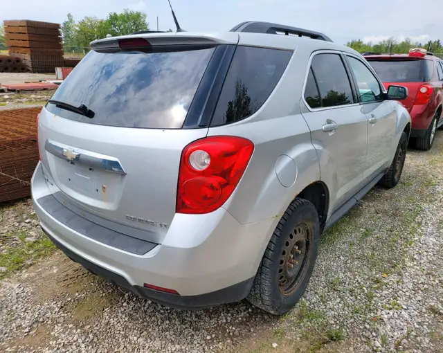 2012 Chevrolet Equinox in Cars & Trucks in Hamilton - Image 6