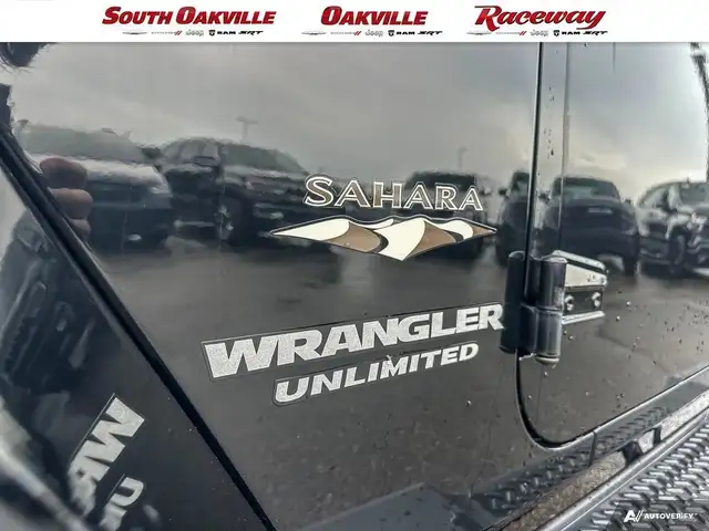 2017 Jeep Wrangler UNLIMITED SAHARA | HEATED SEATS | 1 OWNER | in Cars & Trucks in Oakville / Halton Region - Image 8