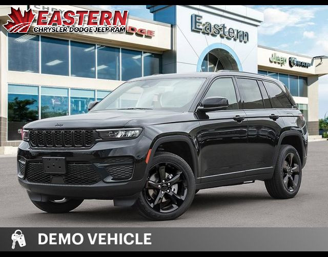 2025 Jeep Grand Cherokee Altitude in Cars & Trucks in Winnipeg