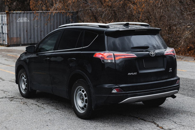 2016 Toyota RAV4 SE in Cars & Trucks in Mississauga / Peel Region - Image 3