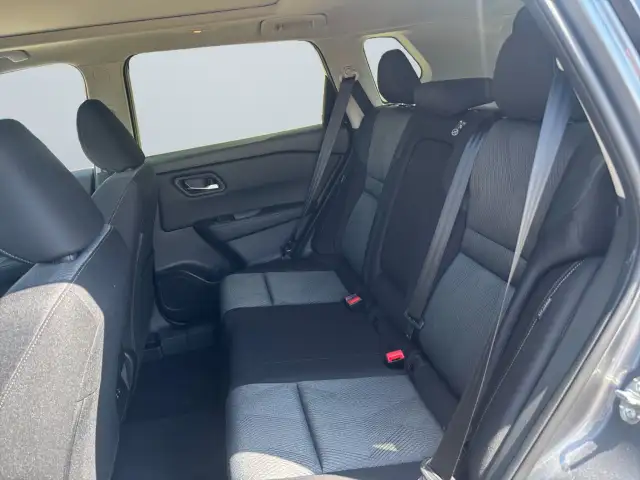 2025 Nissan Rogue dans Autos et camions dans Calgary - Image 14