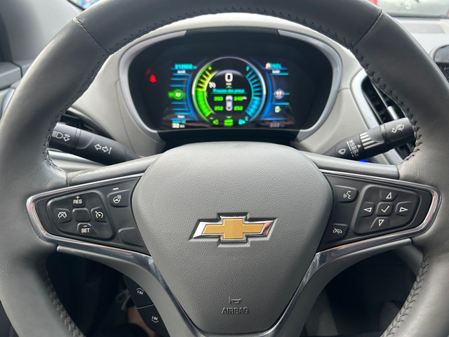 2017 Chevrolet Volt LT in Cars & Trucks in Sherbrooke - Image 4