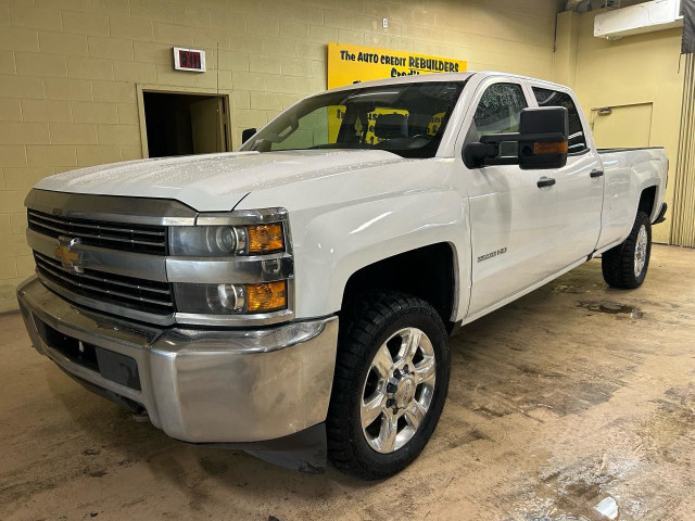 2016 Chevrolet Silverado 3500 Work Truck in Cars & Trucks in Windsor Region - Image 3