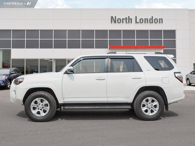 2021 Toyota 4Runner CLEAN CARFAX - SR5 - WELL MAINTAINED - RU... in Cars & Trucks in London - Image 3