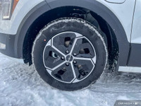 Straightline Kia Packagae: Block Heater, Wheel Locks, $3,000 Security Etch, 1st Oil Change, Professi... (image 6)
