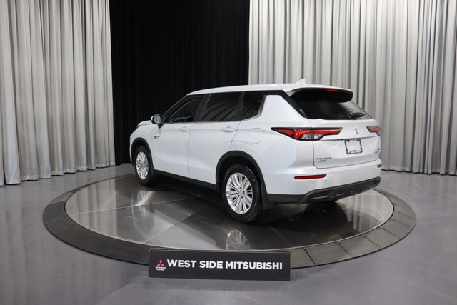 2025 Mitsubishi Outlander PHEV ES in Cars & Trucks in Edmonton - Image 4