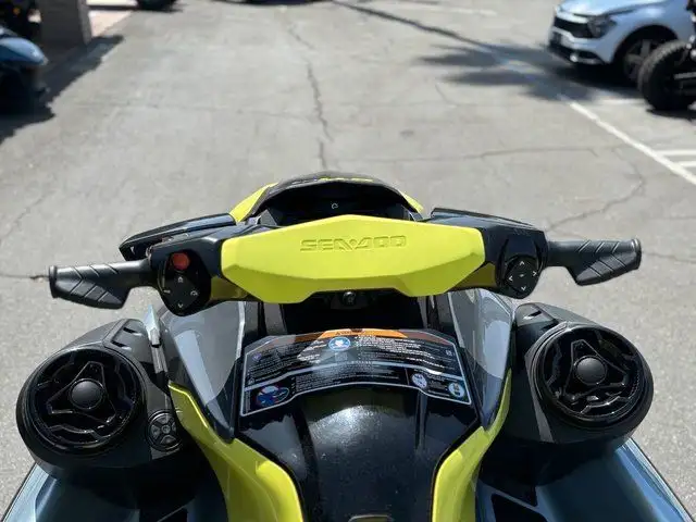 2022 SEA-DOO GTI SE 130 IBR WITH AUDIO-GRAY! in Personal Watercraft in Saskatoon - Image 7