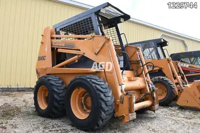 CASE 1845C SKID STEER. OUR COMPANY MACHINE! NICE! c/w ROPS, FRONT AUXILIARIES, 12-16.5 RUBBER, 60 EN...
