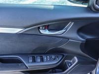 THE ALMIGHTY CIVIC, POWERED BY A 2.0L ENGINE. GREAT FUEL ECONOMY AND GREAT DRIVING EXPERIENCE COUPLE... (image 9)