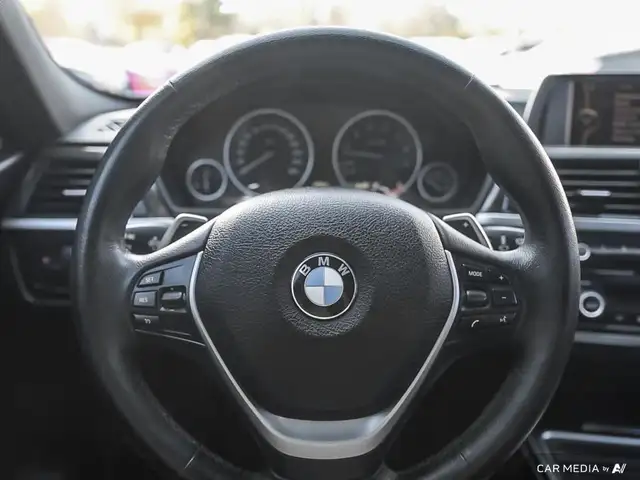 2013 BMW 3 Series 4dr Sdn 335i xDrive AWD in Cars & Trucks in City of Toronto - Image 13