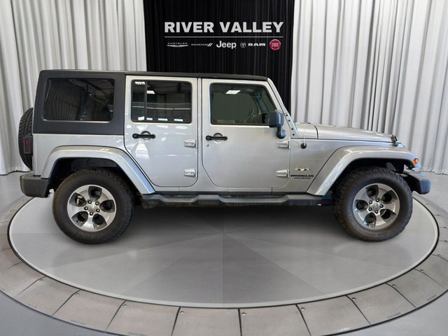 2017 Jeep Wrangler Unlimited in Cars & Trucks in Strathcona County - Image 2
