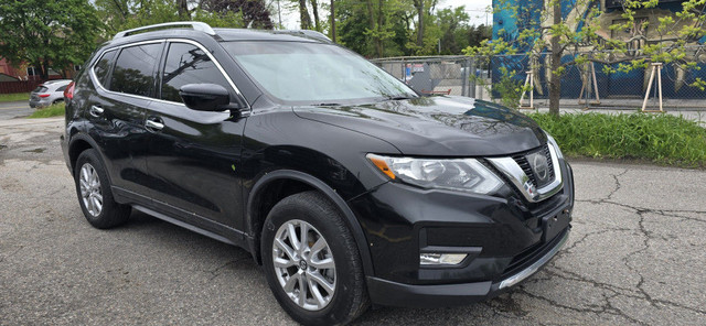 2017 Nissan Rogue SV 4dr All-wheel Drive CVT in Cars & Trucks in City of Toronto - Image 3