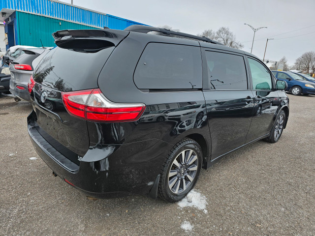 2018 Toyota Sienna AWD LE in Cars & Trucks in Laval / North Shore - Image 4