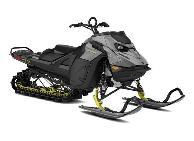 2026 Ski-Doo SUMMIT ADR w/ EDGE Pkg 146 600R E-TEC PowderMax Fle in Snowmobiles in Lanaudière