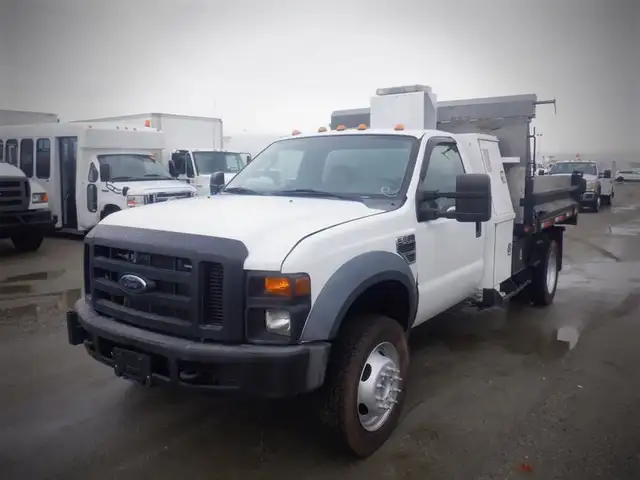 2008 ford F-550 Dump Box 2WD in Heavy Trucks in Richmond - Image 3