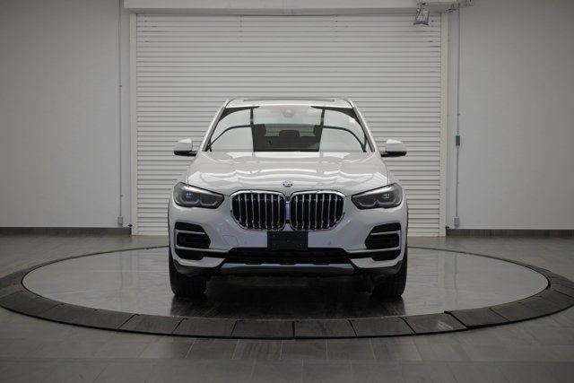 2023 BMW X5 xDrive40i in Cars & Trucks in Calgary - Image 2
