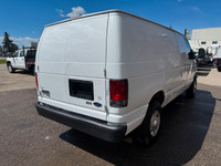 2011 Ford E-250 Cargo Van 4.6L V8 ONLY 103,457 KM ! RWD Factory Fit Trailer Brakes,Leather Interior,... (image 4)