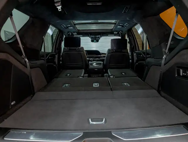 2024 Cadillac Escalade SPORT PLATINUM AWD *GR. ONYX* *SUPER CRUI in Cars & Trucks in Laurentides - Image 40