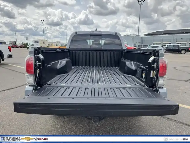 2021 Toyota Tacoma in Cars & Trucks in Calgary - Image 9