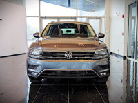 Comes equipped with: Power Trunk, Power Mirrors, Remote Ignition, Shark fin antenna, Halogen Headlam... (image 1)