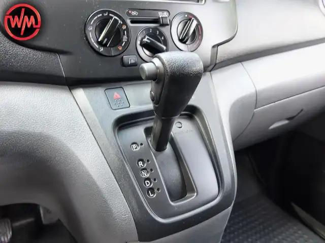 2017 Nissan NV200 SV*NAVIGATION*REVERSE CAMERA*SHELVING*POWER GR dans Autos et camions dans Ville de Toronto - Image 16