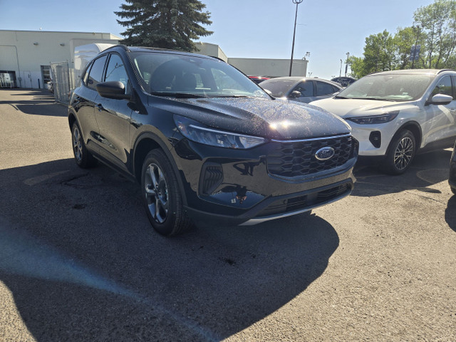 2025 Ford Escape ST-LINE | COLD WEATHER PKG | TECH PKG #1 | BLIS in Cars & Trucks in Calgary - Image 4