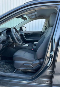 2021 Toyota Rav4 LE 2.5L FWD Financement Bancaire 1e 2e 3e chance Disponible —- FINANCEMENT MAISON D... (image 9)