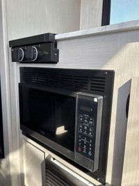 This under 3500lb trailer is perfect whether you're camping or travelling! Enjoy the luxury of havin... (image 7)