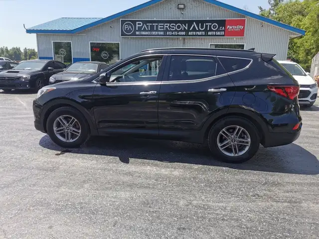 2018 Hyundai Santa Fe Sport 2.4 in Cars & Trucks in Belleville - Image 4