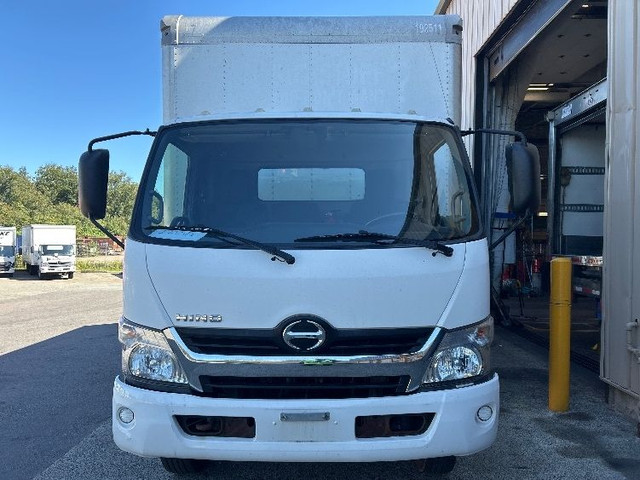 2018 Hino Truck 195 ALUMVAN in Heavy Trucks in Delta/Surrey/Langley - Image 2