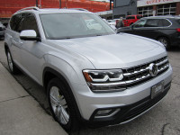 8 PASSENGER. EXECUTIVE LINE PREMIUM PACKAGE. SILVER WITH BLACK LEATHER INTERIOR. 20 INCH ALLOY WHEEL... (image 6)