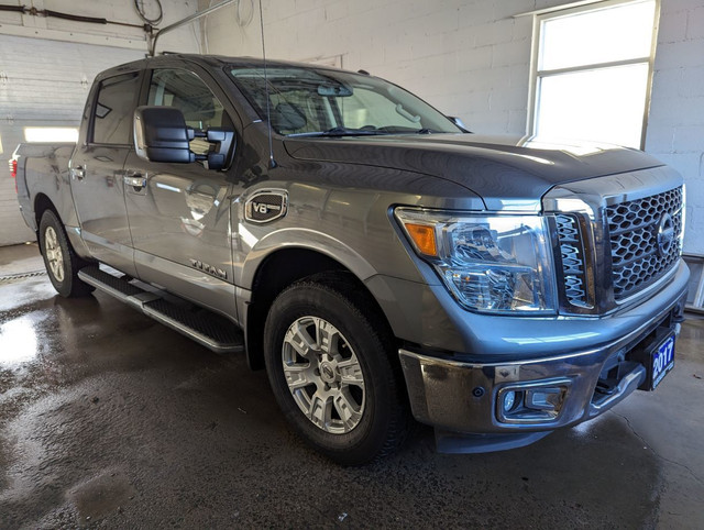 2017 Nissan Titan SV  NAVIGATION/ACCIDENT FREE!! in Cars & Trucks in Barrie - Image 3