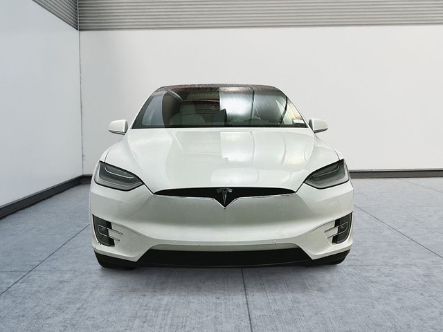 2020 Tesla Model X LongRange AWD Suspension ajustable 5 passager in Cars & Trucks in Laval / North Shore - Image 2