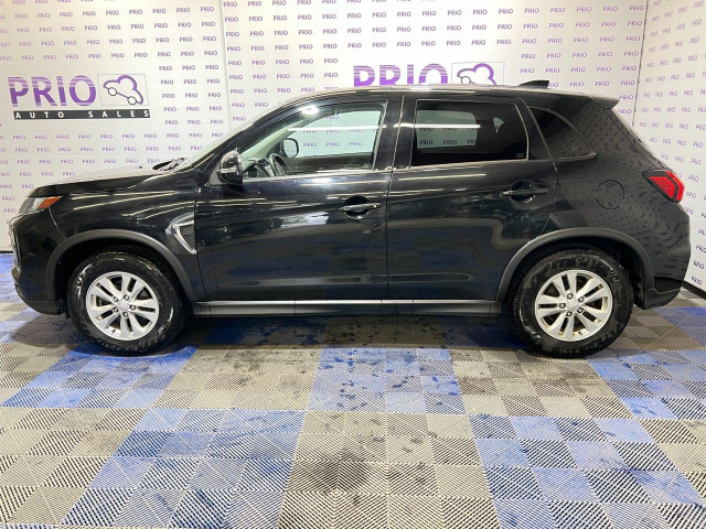 2021 Mitsubishi RVR in Cars & Trucks in Ottawa - Image 2