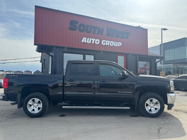 2018 Chevrolet Silverado 1500 4WD CREW CAB 143.5" LT W/1LT in Cars & Trucks in London - Image 2