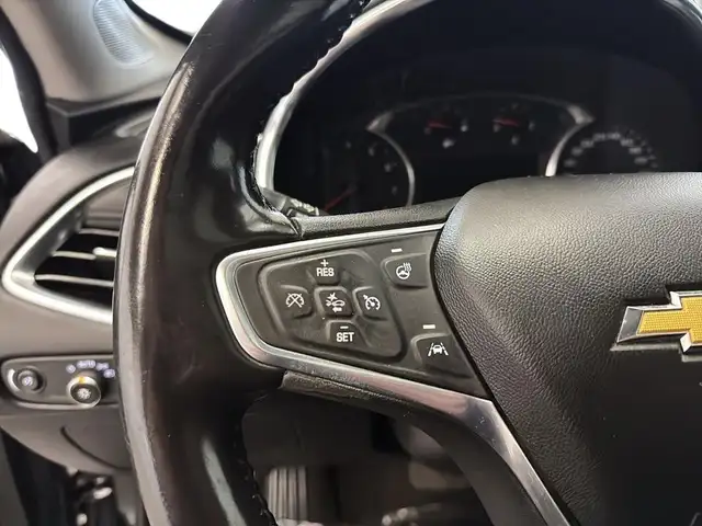 2018 Chevrolet Malibu Premier 2,0 Turbo Toit pano Cuir Audio Bos in Cars & Trucks in Laval / North Shore - Image 19