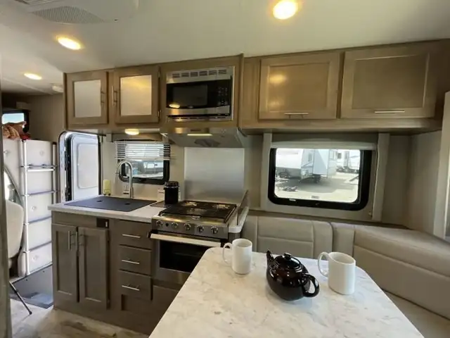 2022 Adventurer LP Class C Adventurer 19RD in RVs & Motorhomes in Abbotsford - Image 40