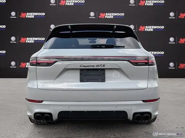 2023 Porsche Cayenne GTS | PREMUIM PKG | MATRIX HEADLIGHTS dans Autos et camions dans Comté de Strathcona - Image 6