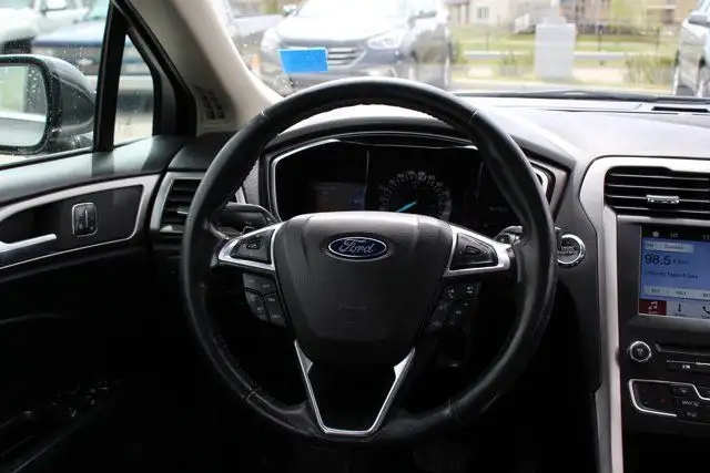 2017 Ford Fusion SE dans Autos et camions dans Calgary - Image 16