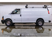 **ONE OWNER - ACCIDENT FREE** 138,224 KM This 2019 Chevrolet Express 2500 Cargo Van is powered by a... (image 1)